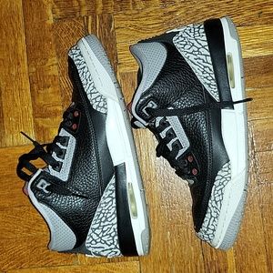 AIR JORDAN BLK CEMENT 3s